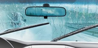 Funcționarea senzorilor de ploaie și lumină la Mitsubishi Lancer 10